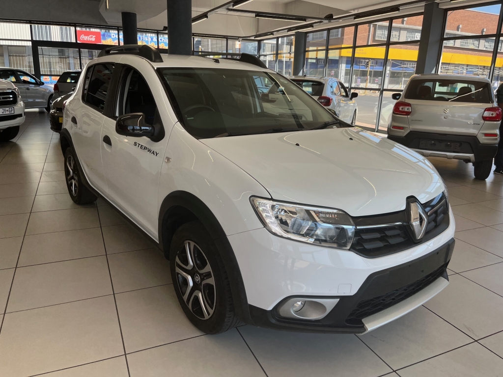 RENAULT SANDERO 900T STEPWAY PLU for Sale in South Africa