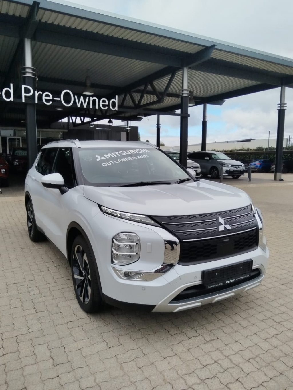 MITSUBISHI OUTLANDER 2.5 GLS CVT for Sale in South Africa