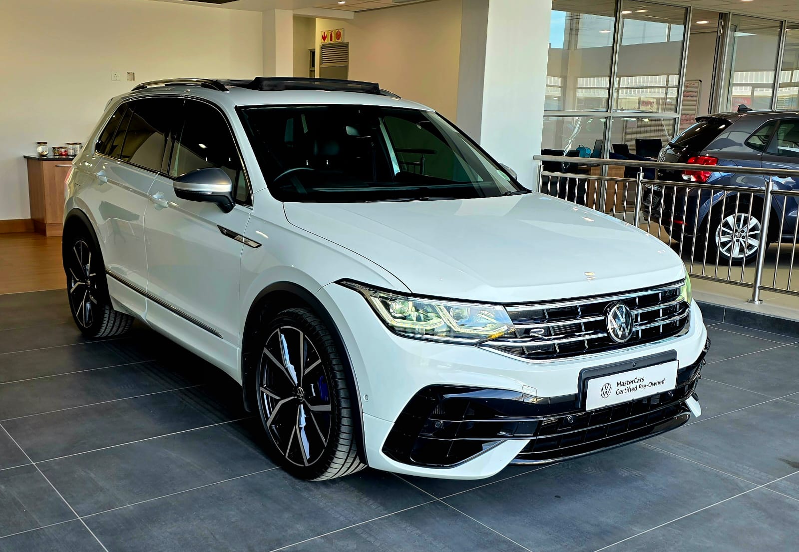 VOLKSWAGEN TIGUAN R 2.0 TSI 4M DSG for Sale in South Africa