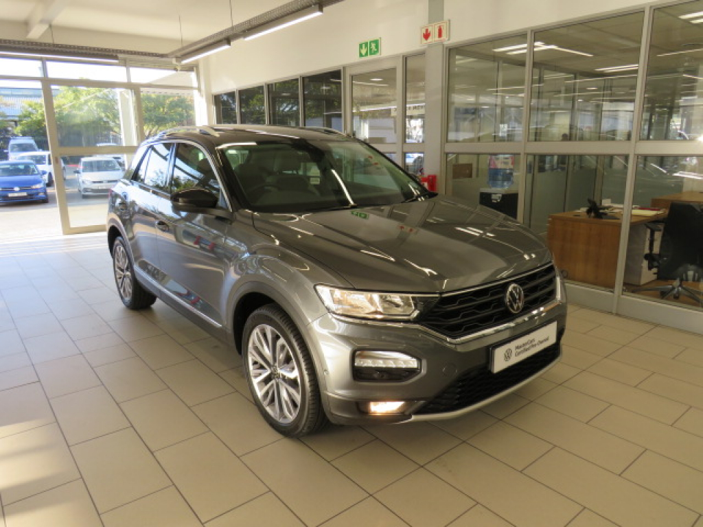 VOLKSWAGEN T-ROC 2.0 TSI DESIGN 4MOT DSG for Sale in South Africa