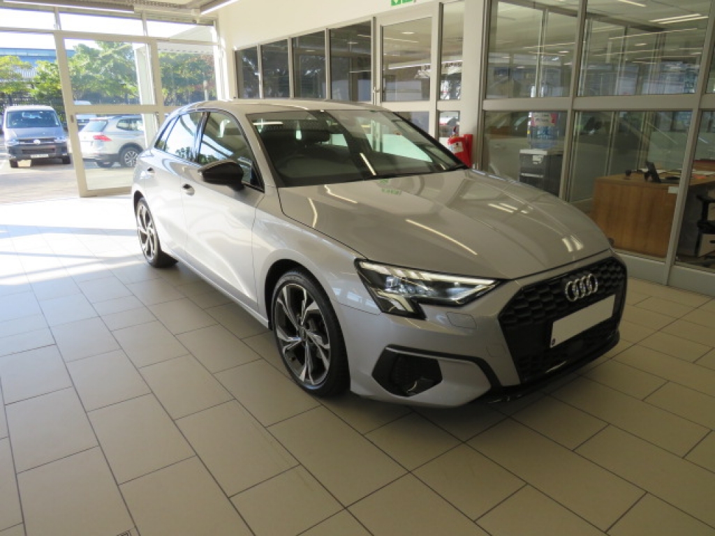 AUDI A3 SPORTBACK 35 TFSI ADVANCED TIP for Sale in South Africa