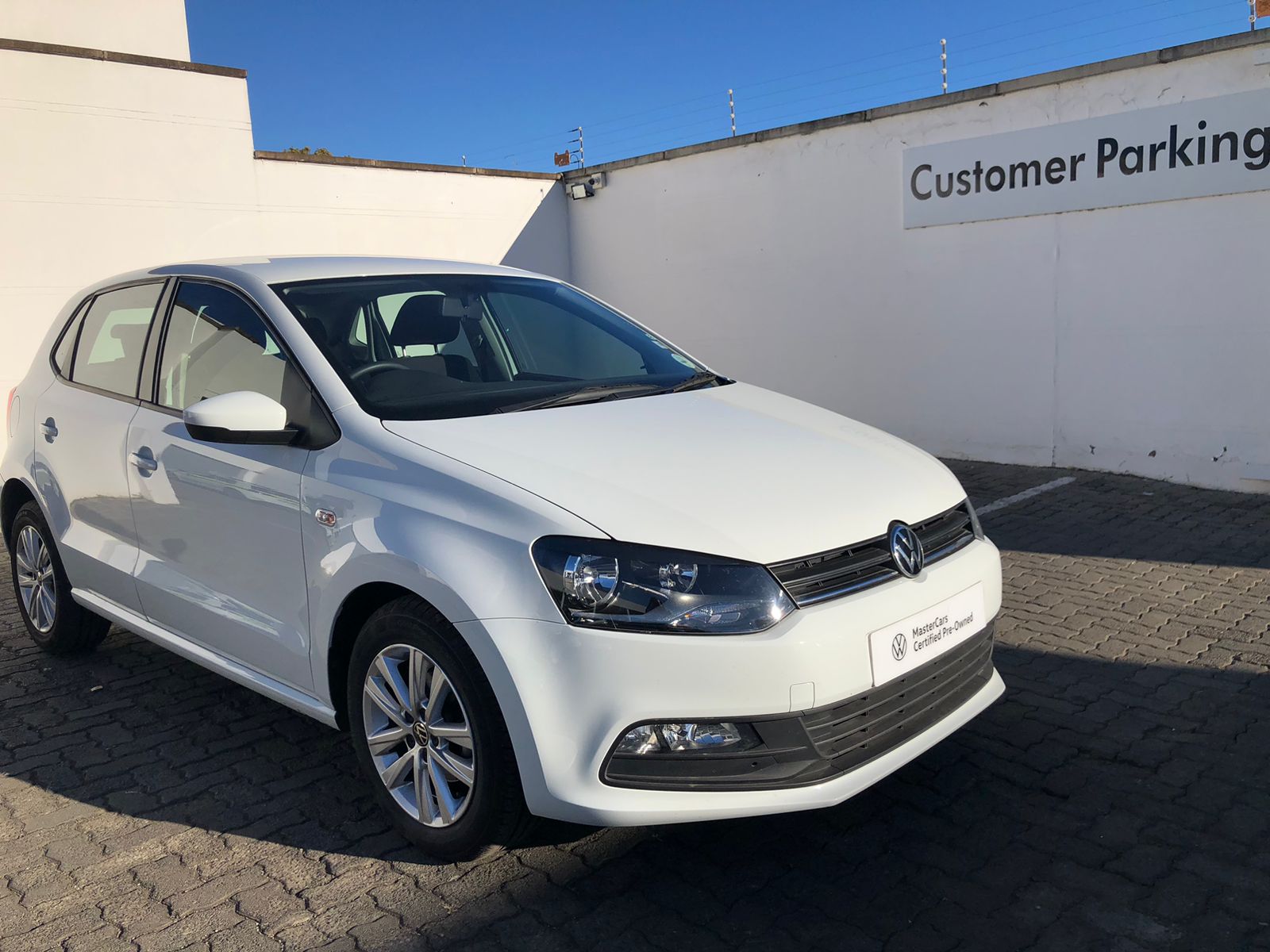 VOLKSWAGEN POLO VIVO 1.4 COMFORTLINE (5DR) for Sale in South Africa