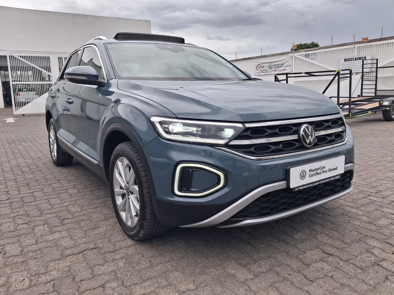 VOLKSWAGEN T-ROC 1.4 TSI DESIGN TIPTRONIC for Sale in South Africa