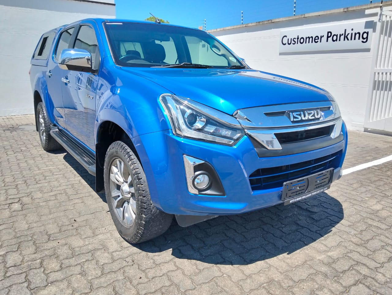 ISUZU D-MAX 300 LX  for Sale in South Africa