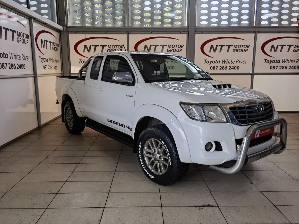 TOYOTA HILUX 3.0D-4D LEGEND 45 4X4 XTRA CAB P/U for Sale in South Africa