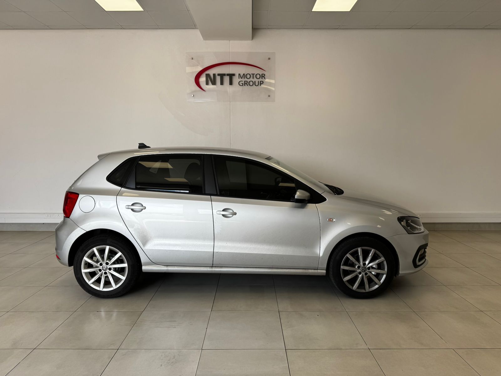Used car gallery