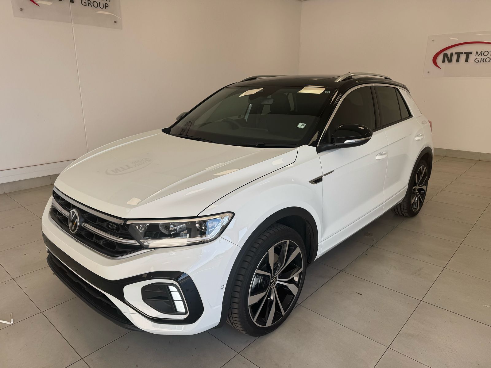 VOLKSWAGEN T-ROC 2.0 TSI 4M R-LINE DSG for Sale in South Africa