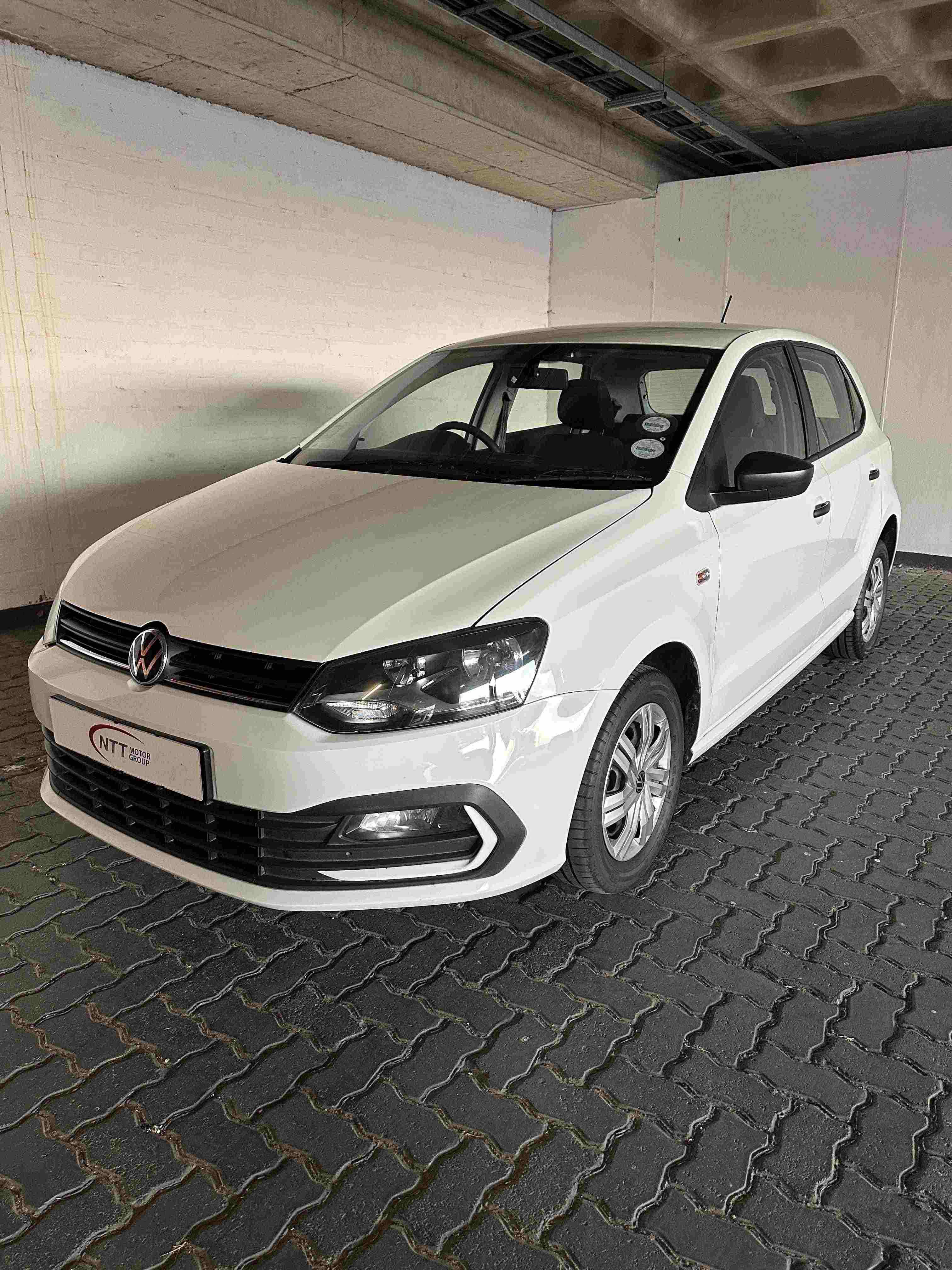 VOLKSWAGEN POLO VIVO 1.4 for Sale in South Africa