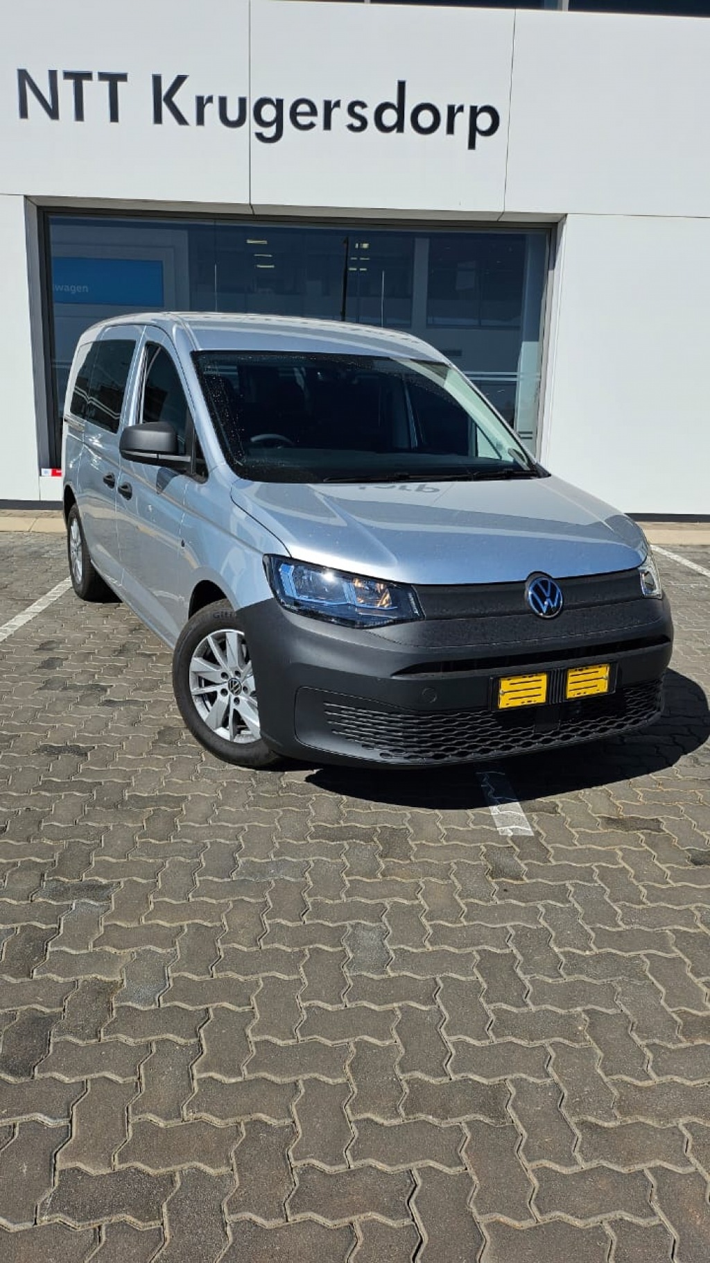 VOLKSWAGEN CADDY MAXI KOMBI 2.0 TDi for Sale in South Africa