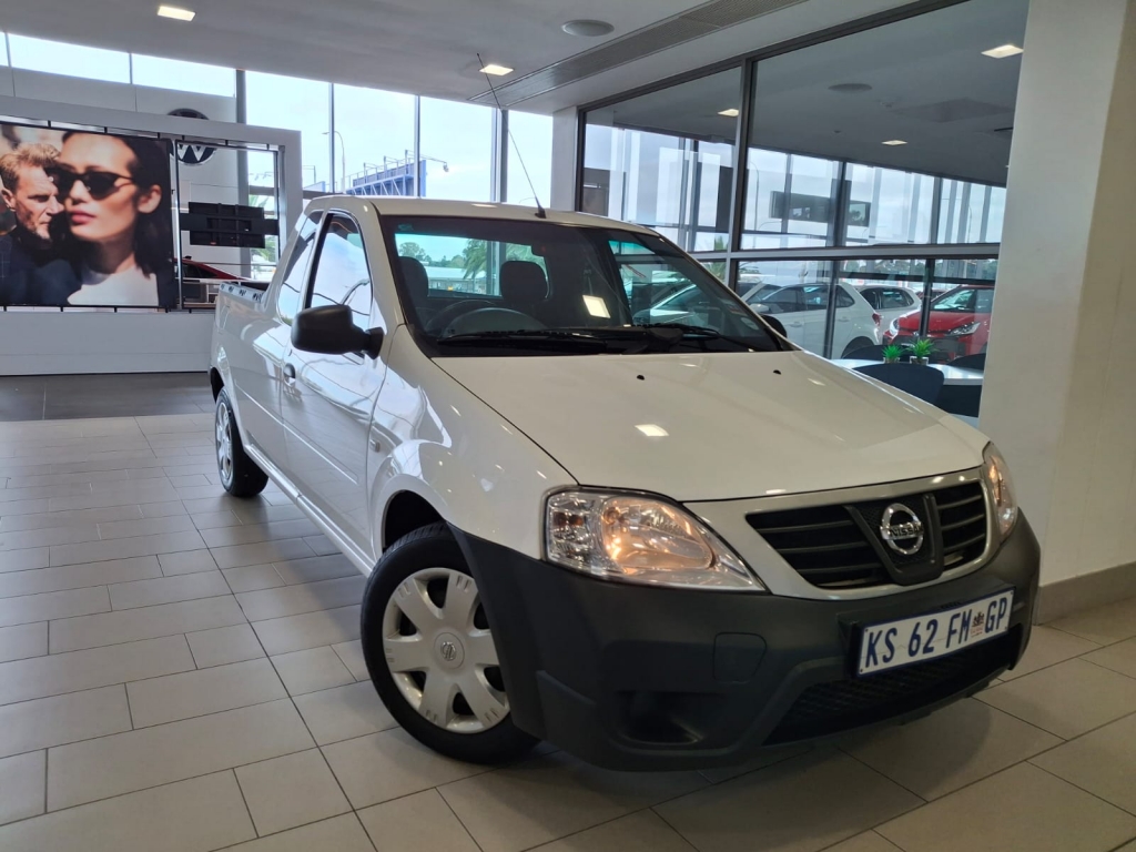 Nissan NP200 1.6i Pack