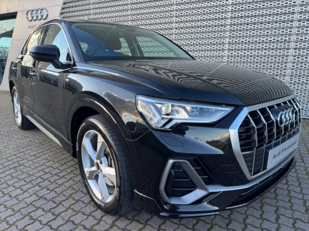 AUDI Q3 40 TFSI QUATT STRONIC S LINE for Sale in South Africa