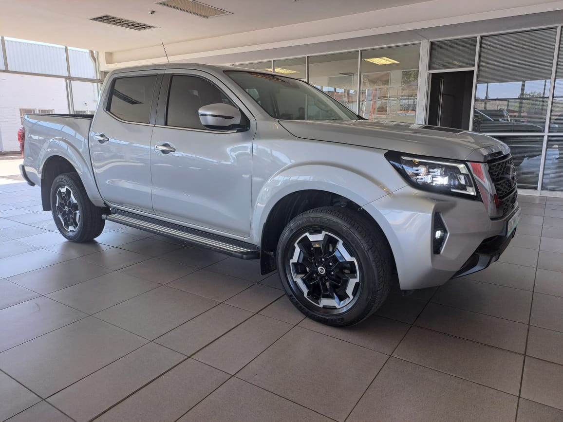 NISSAN NAVARA 2.5DDTI LE A/T D/C P/U for Sale in South Africa