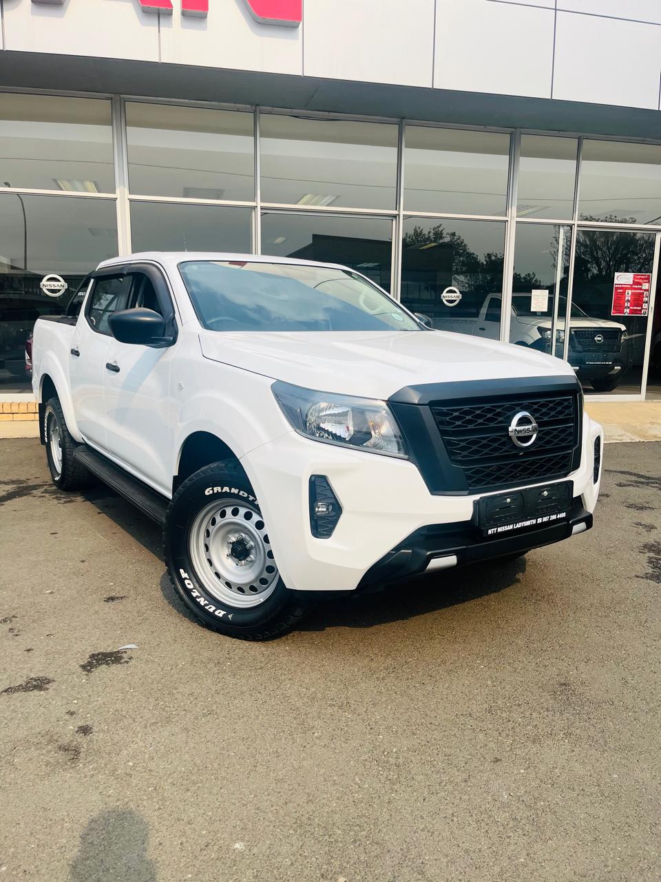 NISSAN NAVARA 2.5DDTI SE A/T D/C P/U for Sale in South Africa