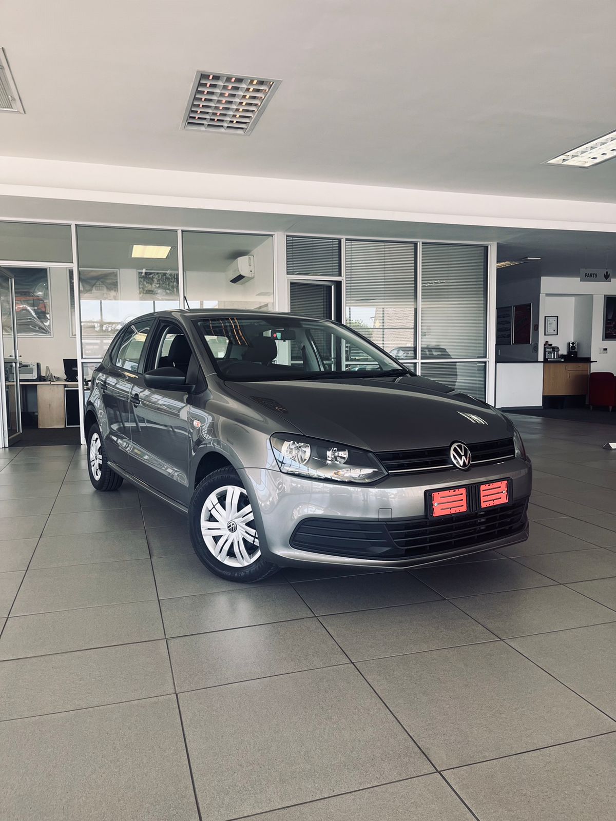 VOLKSWAGEN POLO VIVO 1.4 TRENDLINE (5DR) for Sale in South Africa