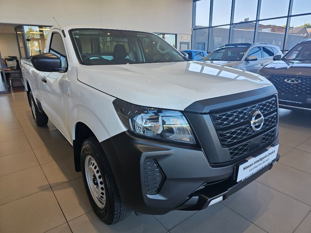 NISSAN NAVARA 2.5DDTI SE  for Sale in South Africa