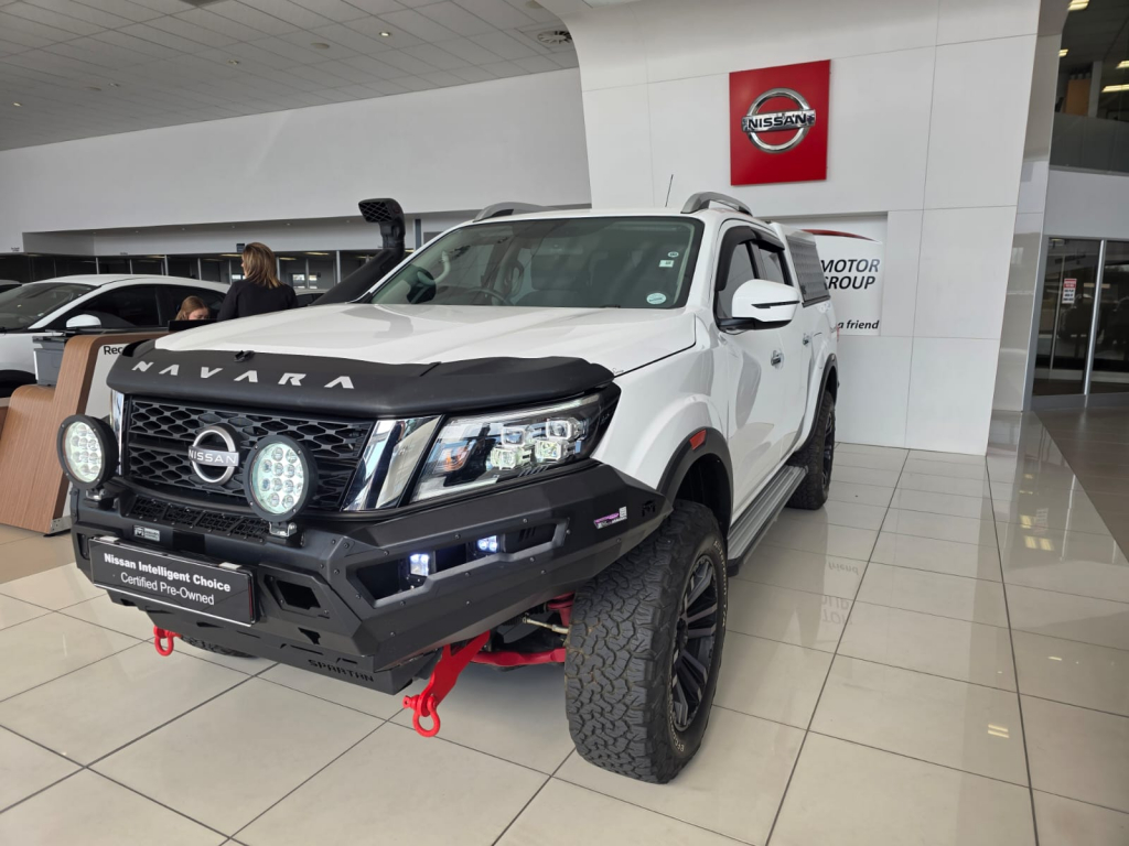 NISSAN NAVARA 2.5D LE 4X4 AT  for Sale in South Africa