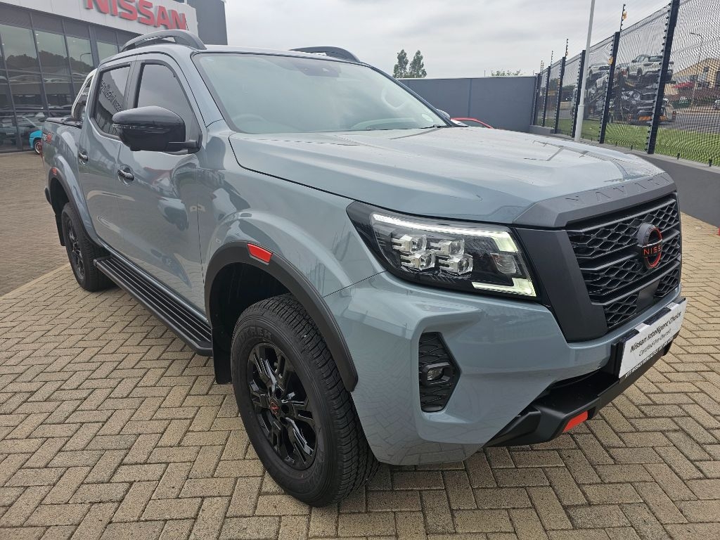 NISSAN NAVARA 2.5DDTI PRO-4X 4X4  for Sale in South Africa