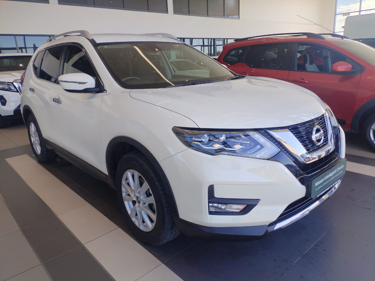 NISSAN X TRAIL 2.5 ACENTA 4X4 CVT for Sale in South Africa