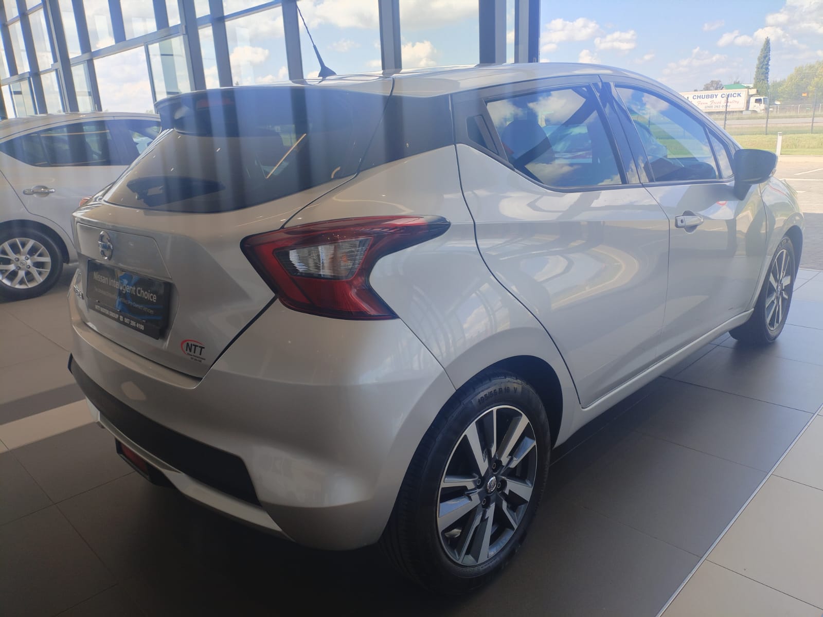 Used car gallery