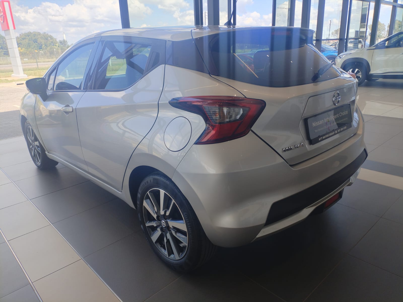 Used car gallery