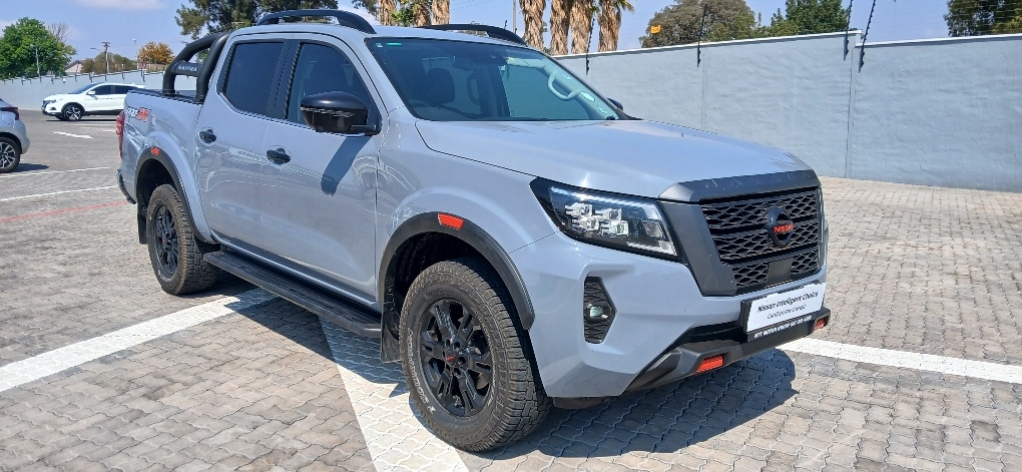 NISSAN NAVARA 2.5DDTI PRO-2X  for Sale in South Africa