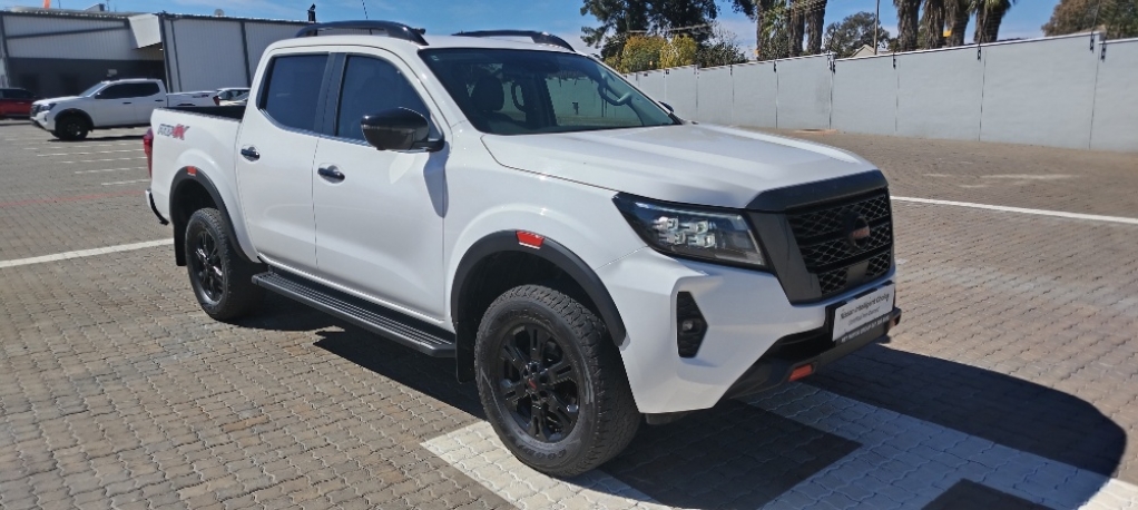 NISSAN NAVARA 2.5DDTI PRO-4X 4X4  for Sale in South Africa