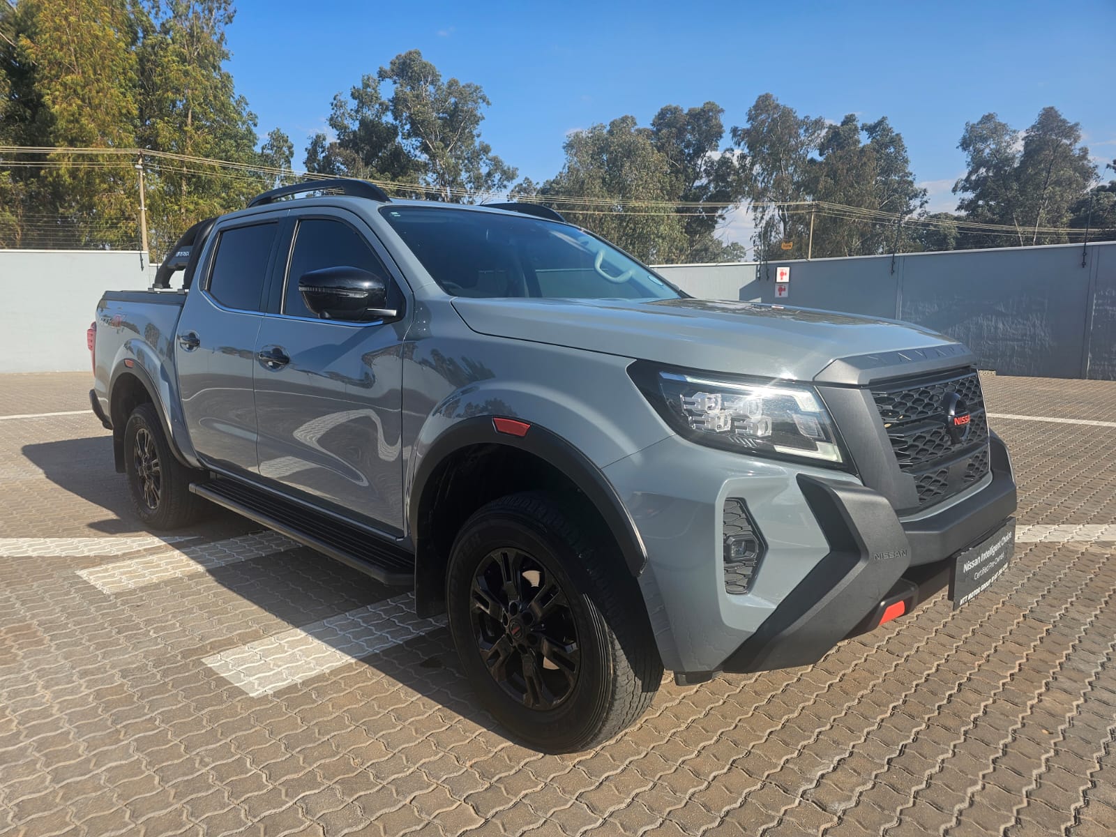 NISSAN NAVARA 2.5DDTI PRO-4X 4X4  for Sale in South Africa