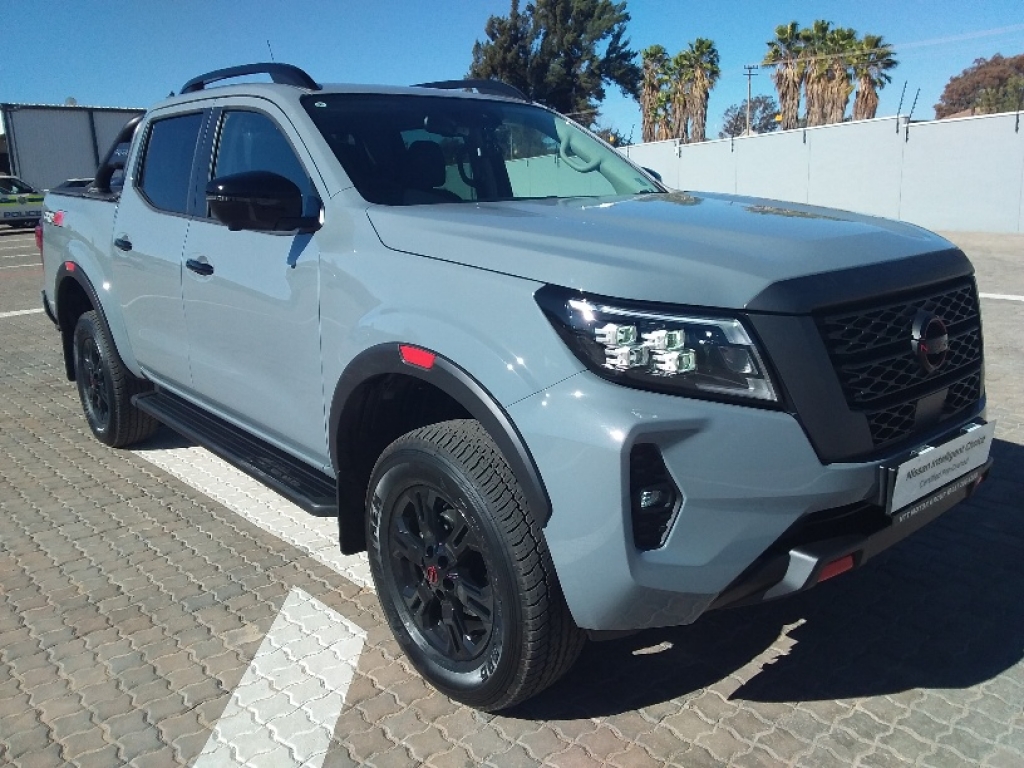 NISSAN NAVARA 2.5DDTI PRO-4X 4X4  for Sale in South Africa