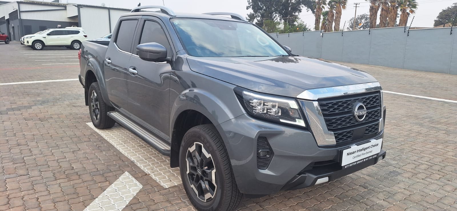 NISSAN NAVARA 2.5D LE 4X2 AT  for Sale in South Africa