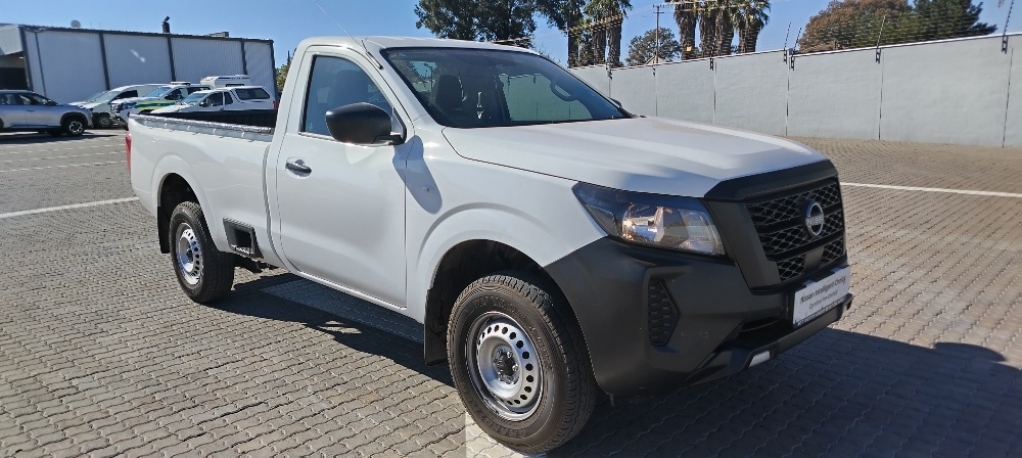 NISSAN NAVARA 2.5DDTI SE  for Sale in South Africa