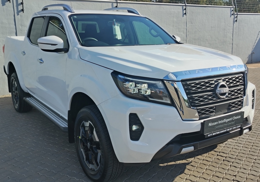 NISSAN NAVARA 2.5D LE 4X2 AT  for Sale in South Africa