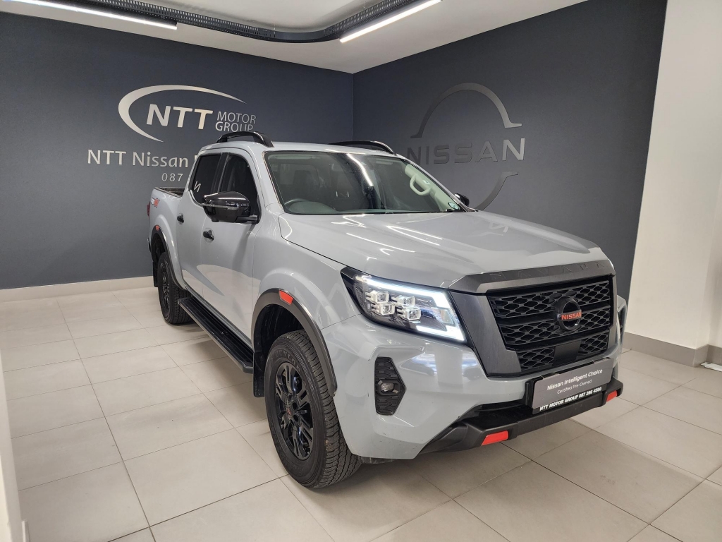 NISSAN NAVARA 2.5DDTI PRO-4X 4X4 A/T D/C P/U for Sale in South Africa