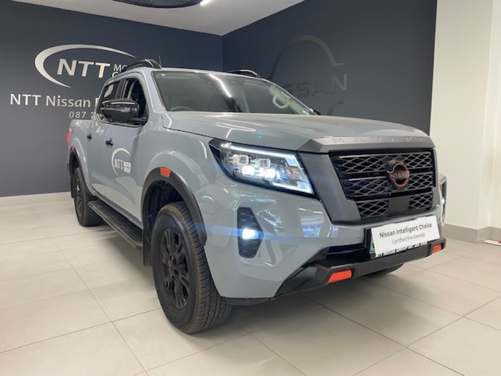 NISSAN NAVARA 2.5DDTI PRO-2X A/T D/C P/U for Sale in South Africa