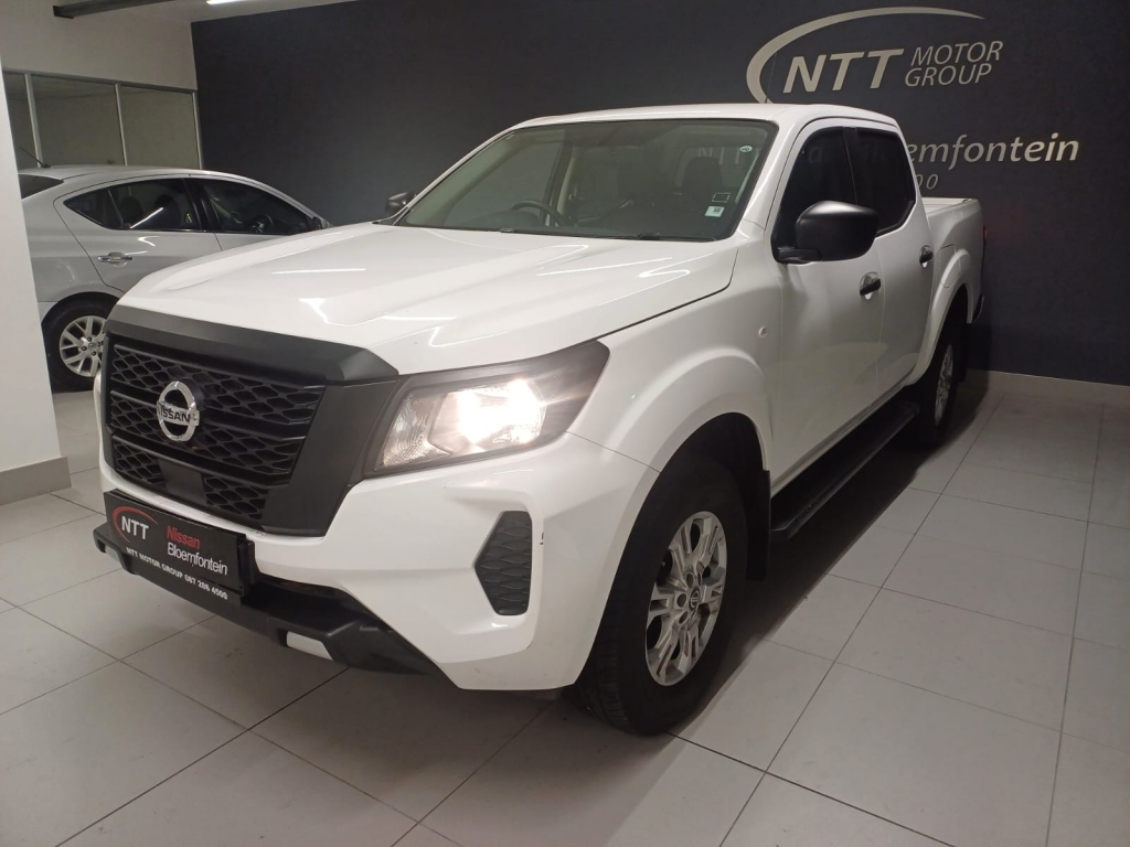 NISSAN NAVARA 2.5DDTI SE PLUS  for Sale in South Africa