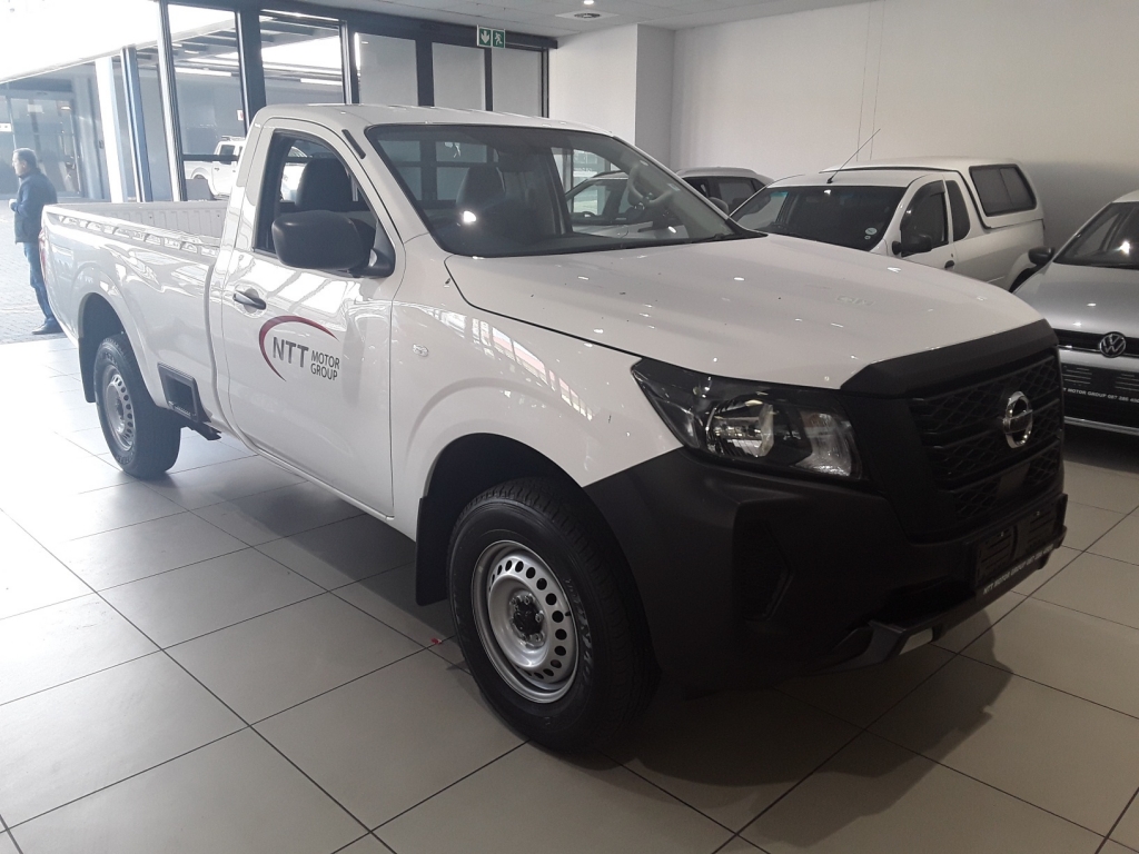 NISSAN NAVARA 2.5DDTI XE S/C P/U for Sale in South Africa