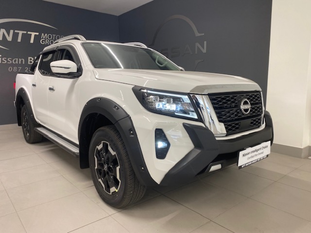 NISSAN NAVARA 2.5DDTI LE A/T D/C P/U for Sale in South Africa