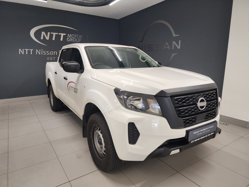 NISSAN NAVARA 2.5DDTI SE  for Sale in South Africa