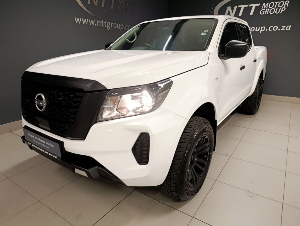 NISSAN NAVARA 2.5DDTI SE  for Sale in South Africa