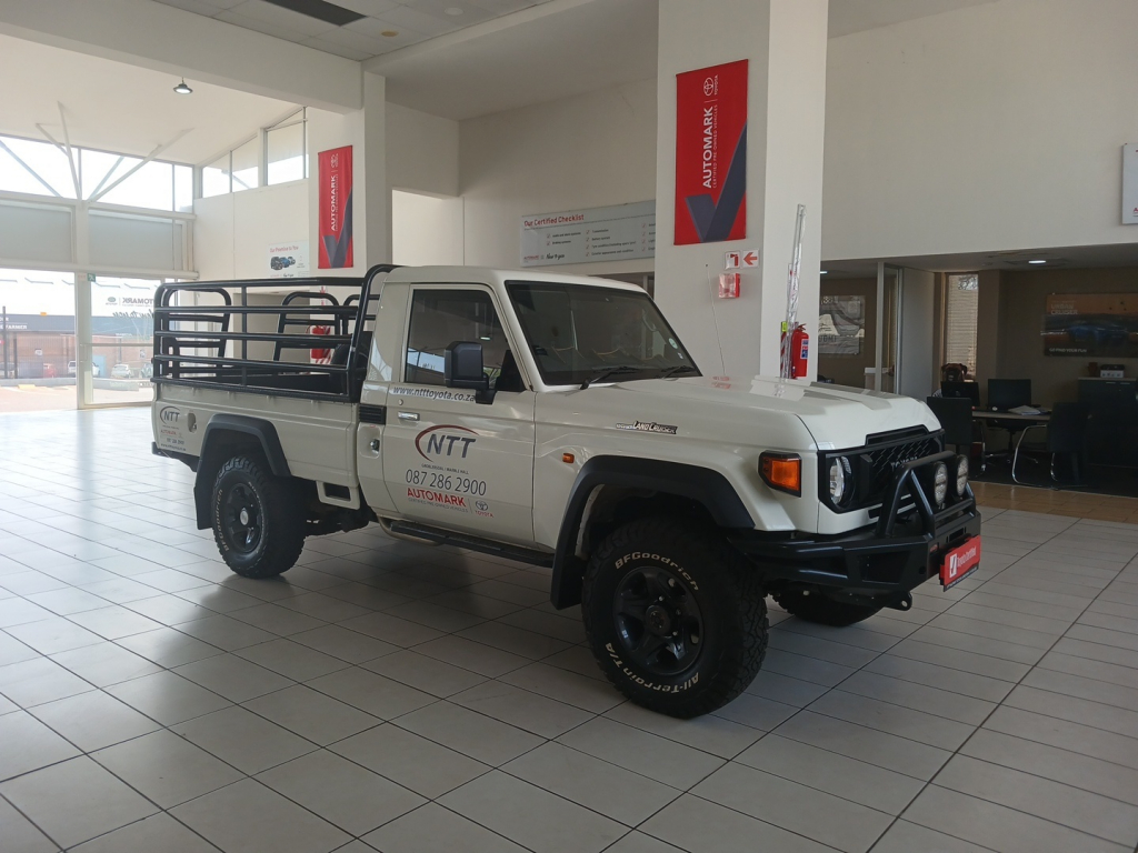 TOYOTA LAND CRUISER 79 2.8 GD-6  for Sale in South Africa